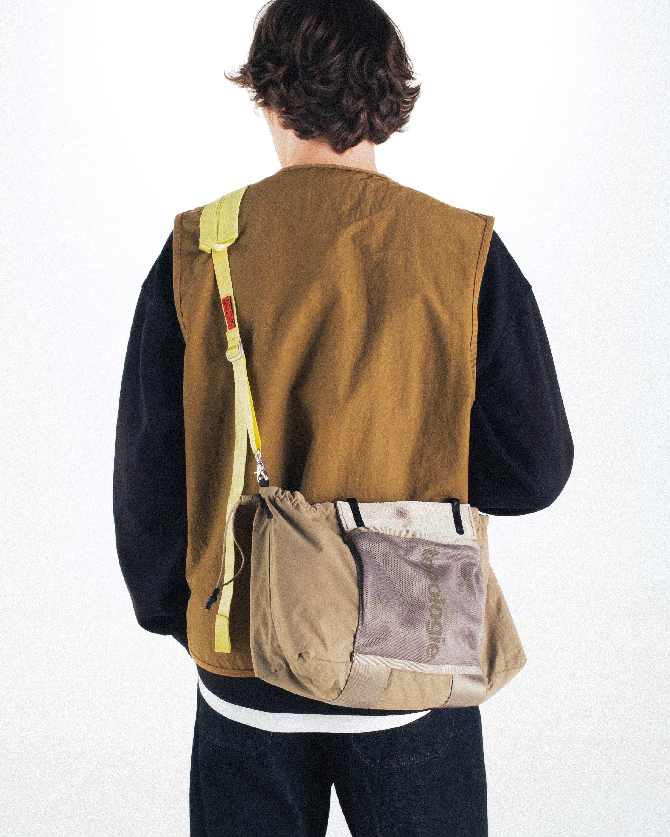 Crepe Pocket Sling（クレープ ポケット スリング）