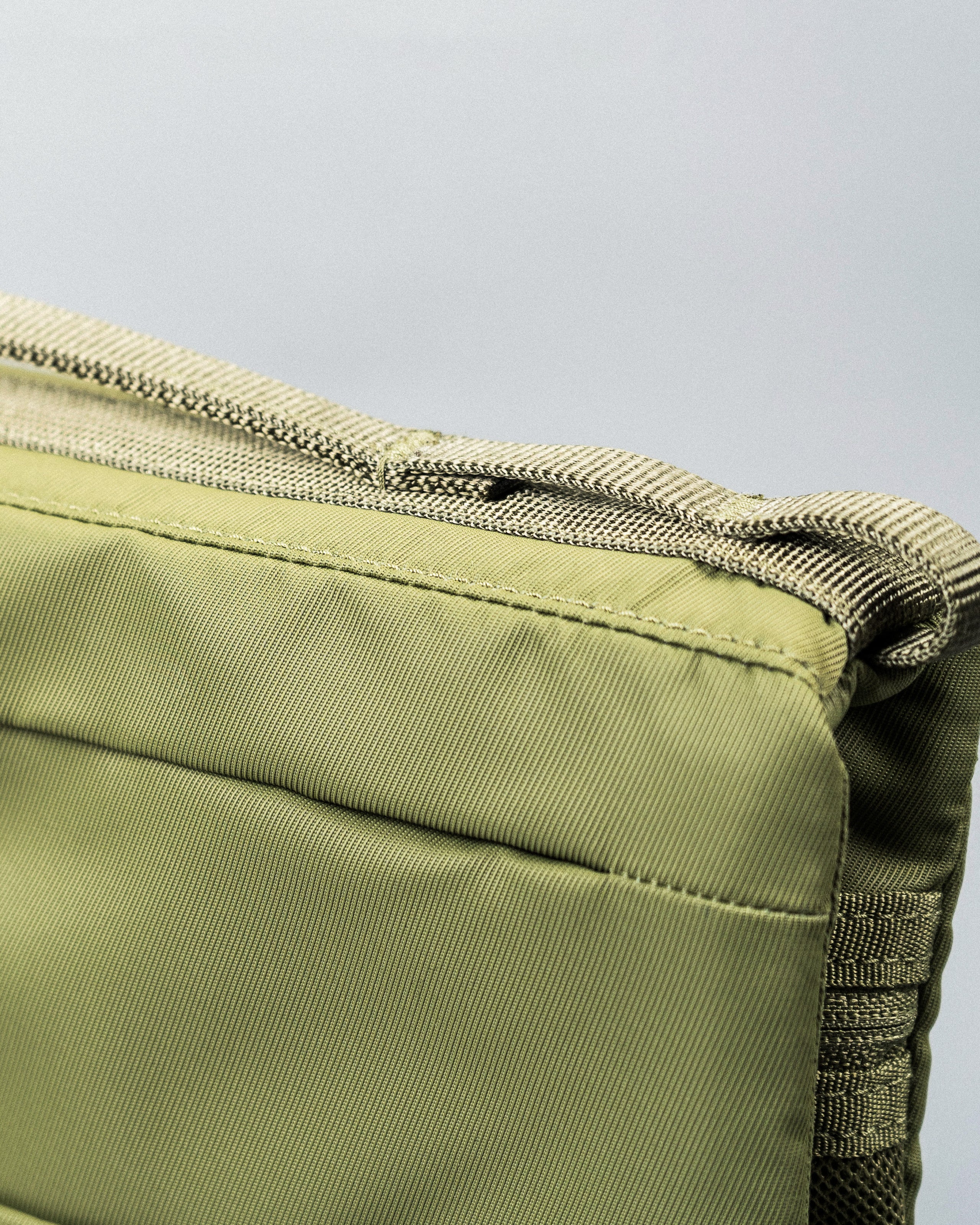 Flat Sacoche Large（フラット サコッシュ ラージ）