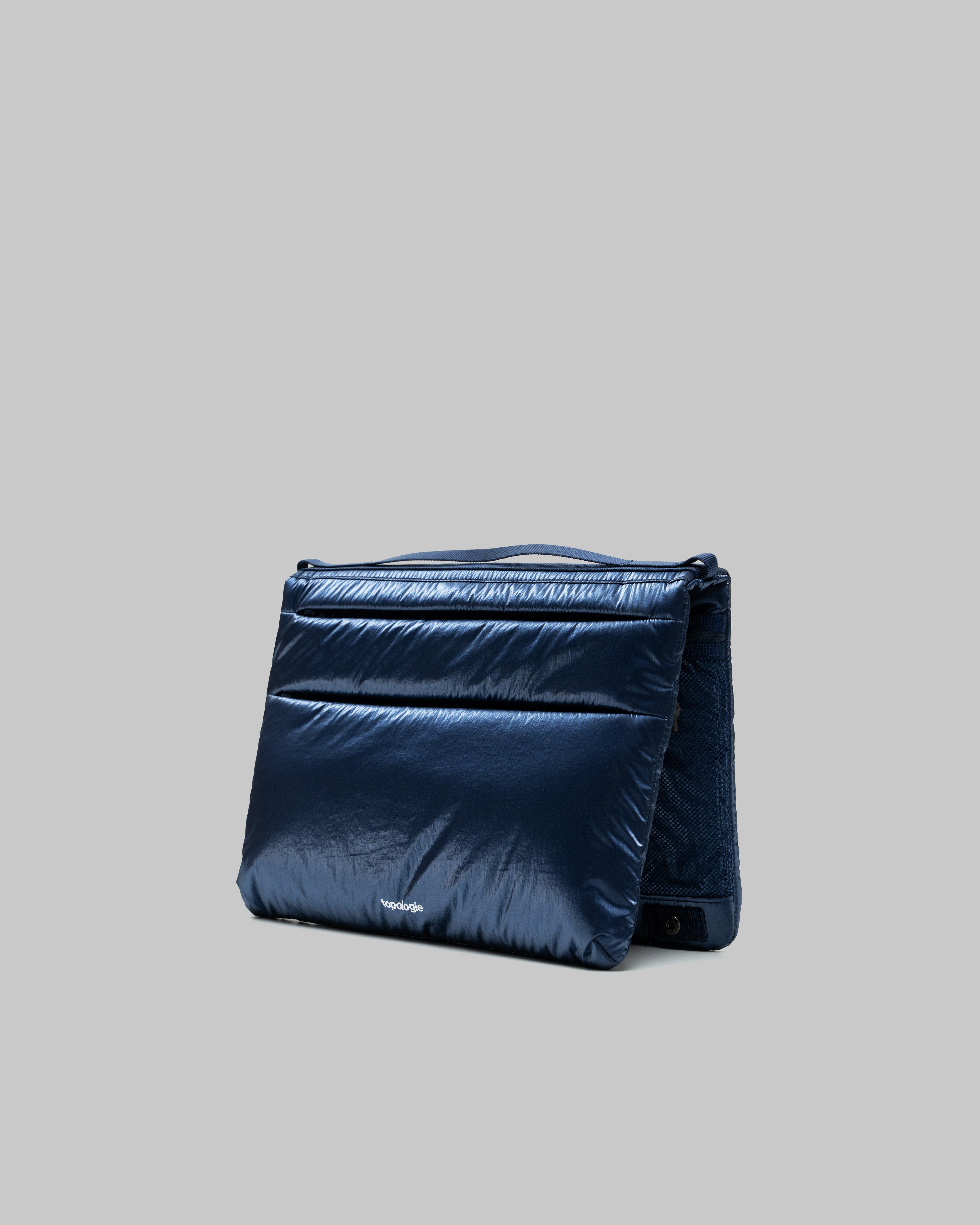 Flat Sacoche Large（フラット サコッシュ ラージ）